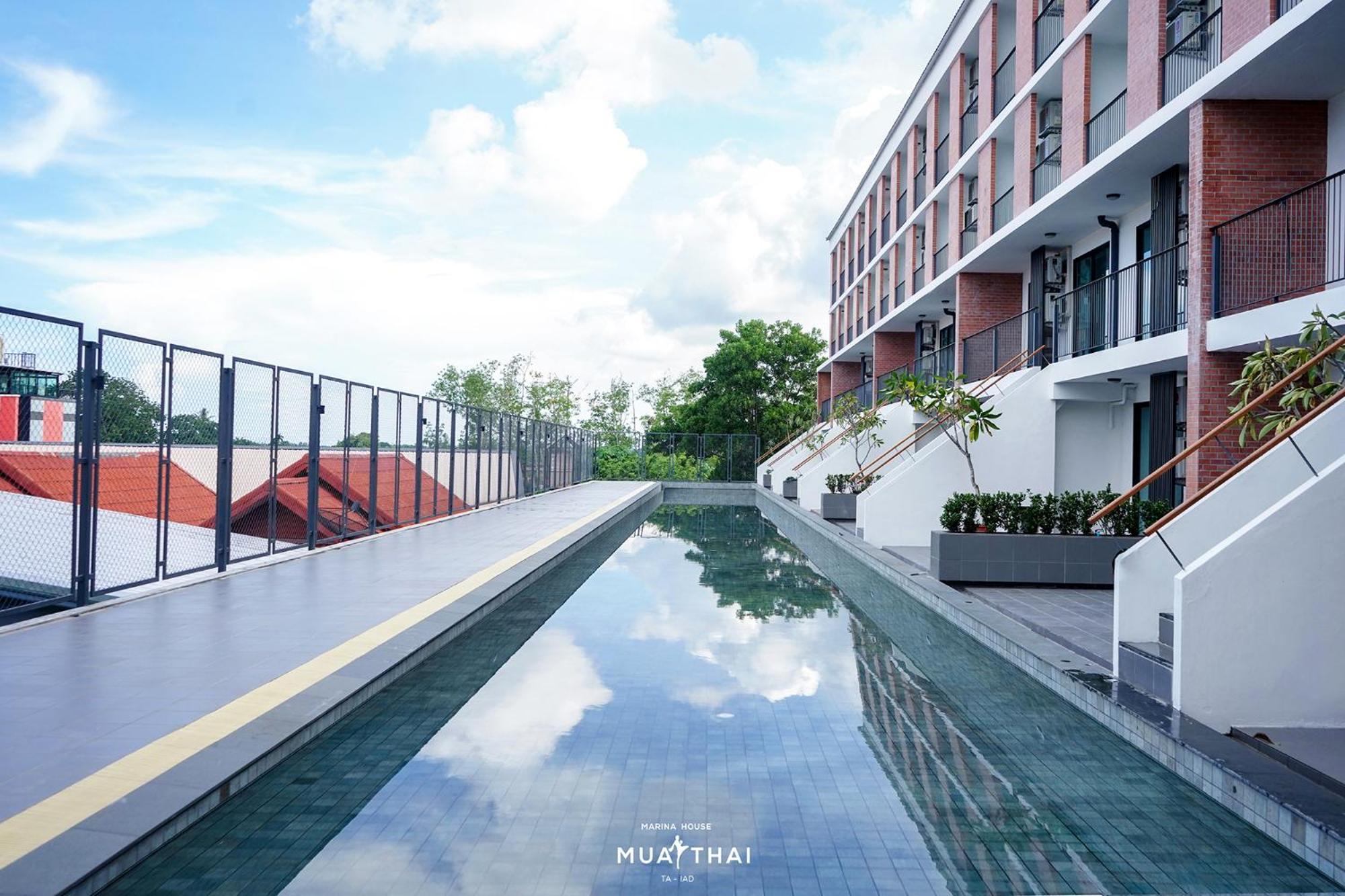Marina House Muaythai Ta-iad Phuket 酒店 4*